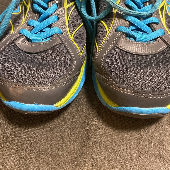 Comfortable athletic shoe - Picture 4 of 6